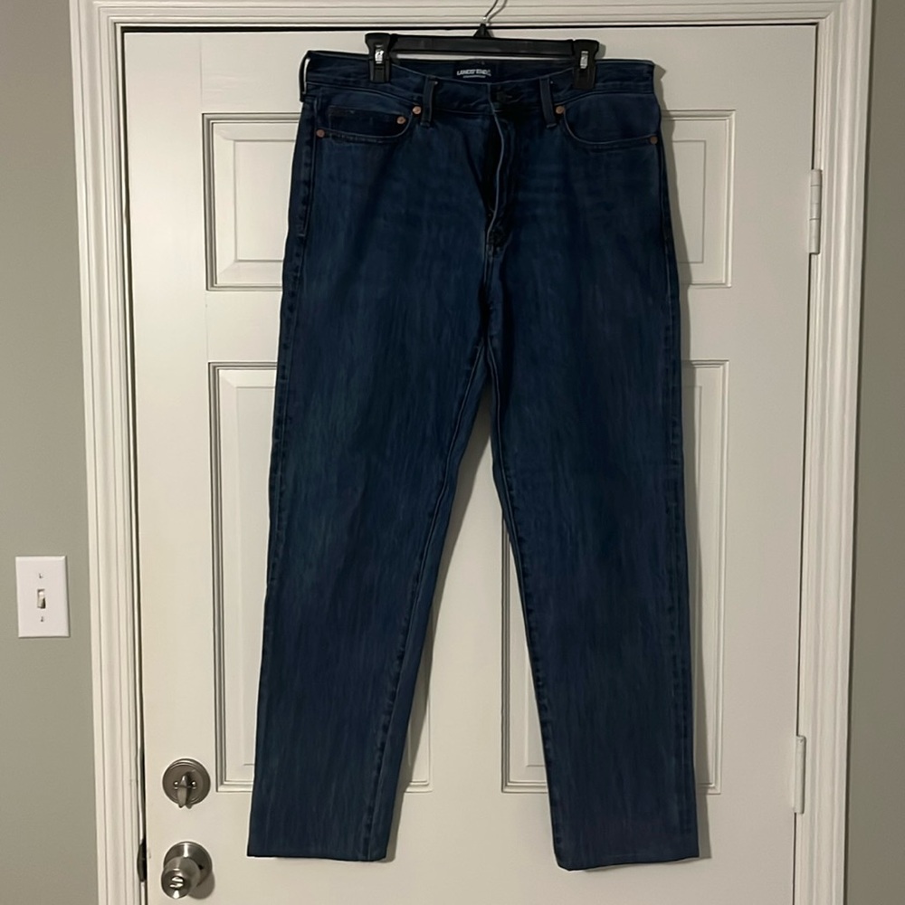 These are Lands End men’s jeans. Size 34x32. Washed and worn 1 time.